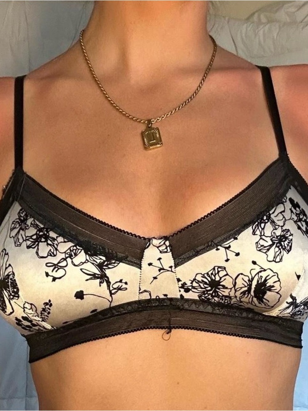 NWT $20 Sam Edelman Black & White Floral Mesh Pullover Microfiber Bralette S